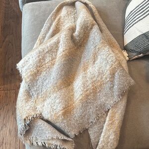 Cozy Gray and Tan Blanket scarf